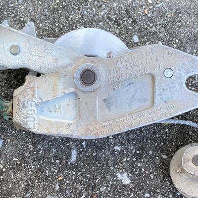 LOT 118: Shop Vac Wet / Dry 5 Gallon Vac, Schumacher Battery Charger in Original Box, Lug-All Hoist and The Club Steering Wheel Lock with...