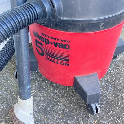 LOT 118: Shop Vac Wet / Dry 5 Gallon Vac, Schumacher Battery Charger in Original Box, Lug-All Hoist and The Club Steering Wheel Lock with...