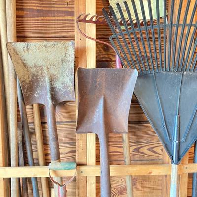 LOT 122: Large Collection of Outdoor / Construction Tools - Shovels, Rakes, Sledge Hammers, Pry Bars and More