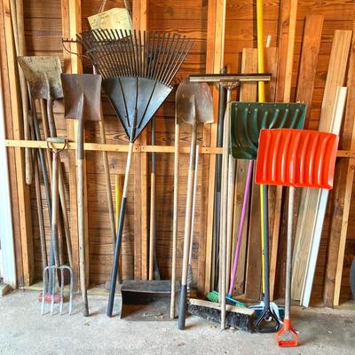 LOT 122: Large Collection of Outdoor / Construction Tools - Shovels, Rakes, Sledge Hammers, Pry Bars and More