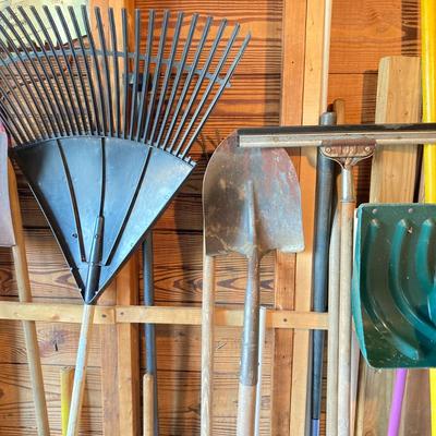 LOT 122: Large Collection of Outdoor / Construction Tools - Shovels, Rakes, Sledge Hammers, Pry Bars and More