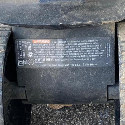 LOT 124: Black & Decker Edger LE750 with Extended Pole Saw and Fiskars