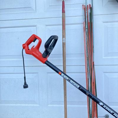 LOT 125: Black & Decker Edge Hog LE750 with Garden / Lawn Stakes, Rake, Shovel and Hoe