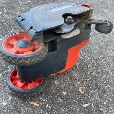 LOT 125: Black & Decker Edge Hog LE750 with Garden / Lawn Stakes, Rake, Shovel and Hoe
