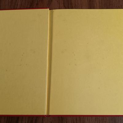 LOT 138: Vintage Sports Memorabilia