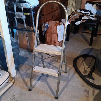 LOT 143: Kenmore Heavy Duty Wet Dry Vac, ShopVac 1 Gallon Wet Dry Vac, Honeywell Fan & Folding Step Ladder