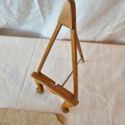 Fossilized Fish in Stone & Handmade Pottery (LR-JS)