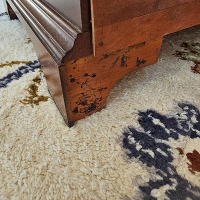 Early American Style Hutch & Credenza (DR-JS)