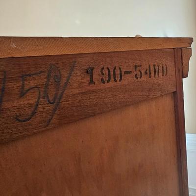 Early American Style Hutch & Credenza (DR-JS)