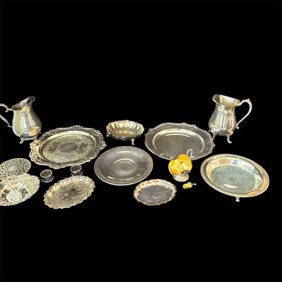Wm. Rogers, Wallace, Reed& Barton & More Silver Plate Serving Items (DR-JS)