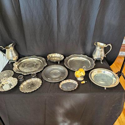 Wm. Rogers, Wallace, Reed& Barton & More Silver Plate Serving Items (DR-JS)