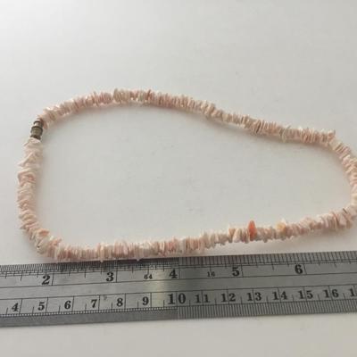 Light pink shell type collar necklace vintage clasp