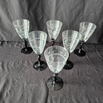 Six Black Stemmed Wineglasses (K-JS)