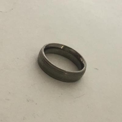 Silver tone unmarked ring