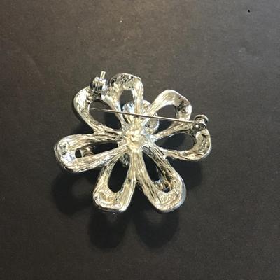 Fashion Rhinestone Brooch