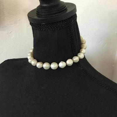 Chunky faux, pearl vintage bead choker