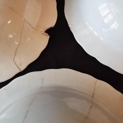 'Bristol' Crown Ducal English China (K-JS)