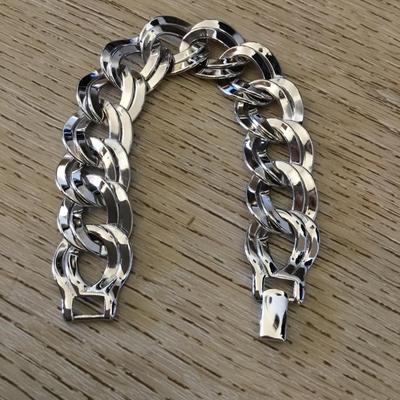 Vintage Monet double link chain bracelet excellent condition