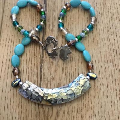 Beautiful shell, faux turquoise &, gemstone, elephant, toggle statement necklace, very beautiful