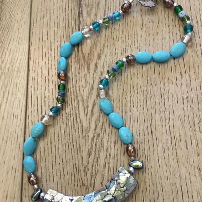 Beautiful shell, faux turquoise &, gemstone, elephant, toggle statement necklace, very beautiful