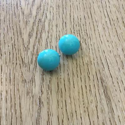 Cute Avon turquoise gold tone clip on earrings