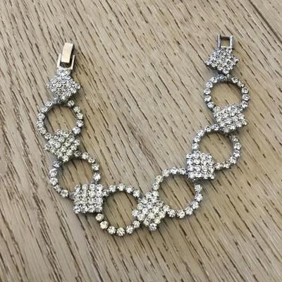Gorgeous, vintage, art deco, rhinestone silver tones bracelet