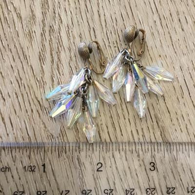 Gorgeous vintage, Aurora Borealis crystal dangle clip on earrings