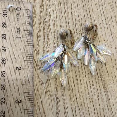 Gorgeous vintage, Aurora Borealis crystal dangle clip on earrings