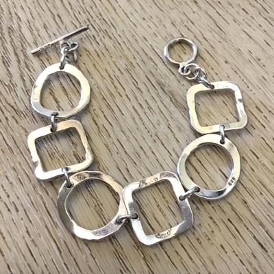 Beautiful 925 sterling silver toggle bracelet