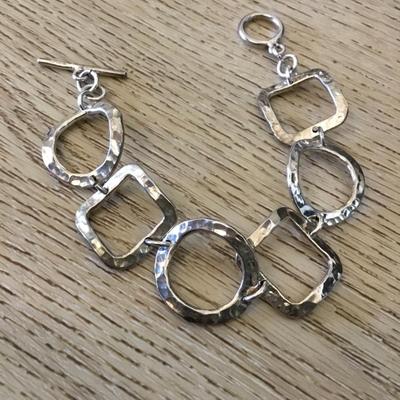 Beautiful 925 sterling silver toggle bracelet