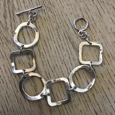 Beautiful 925 sterling silver toggle bracelet