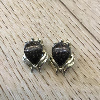 Vintage gold tone, Lucite thermal set clip on earrings. Excellent condition.