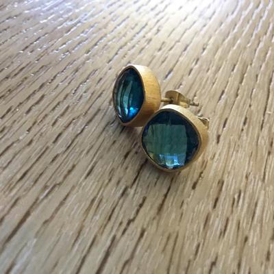 Beautiful satin, gold, toned, aqua gemstone, crystal stud airings very beautiful very nice