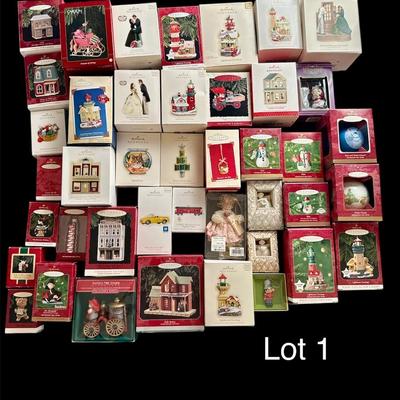 Lot 1: Christmas Ornaments
