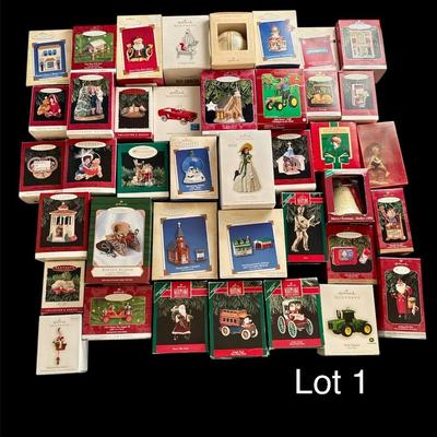 Lot 1: Christmas Ornaments