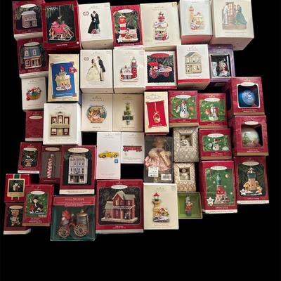 Lot 1: Christmas Ornaments