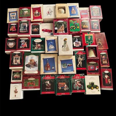 Lot 1: Christmas Ornaments