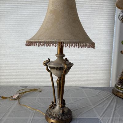 Sale Photo Thumbnail #3: Beautiful lamp!