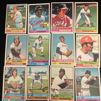 BASEBALL TRADING CARDS (3)