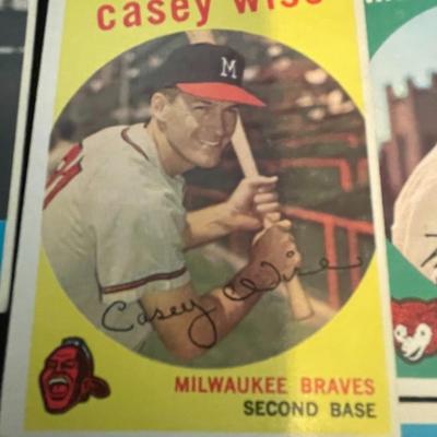 BASEBALL TRADING CARDS (4)