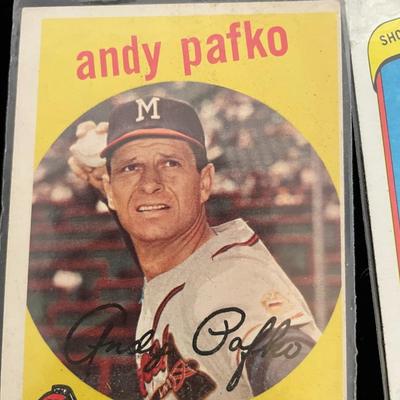 BASEBALL TRADING CARDS (6)