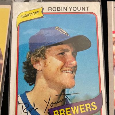 BASEBALL TRADING CARDS (6)