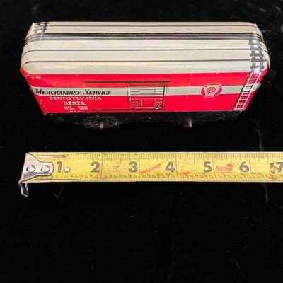 VINTAGE TIN MODEL TRAIN CARS
