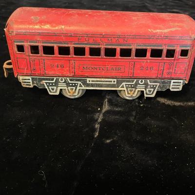 VINTAGE TIN MODEL TRAIN CARS