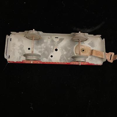VINTAGE TIN MODEL TRAIN CARS