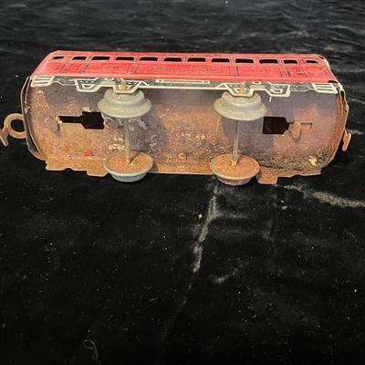 VINTAGE TIN MODEL TRAIN CARS