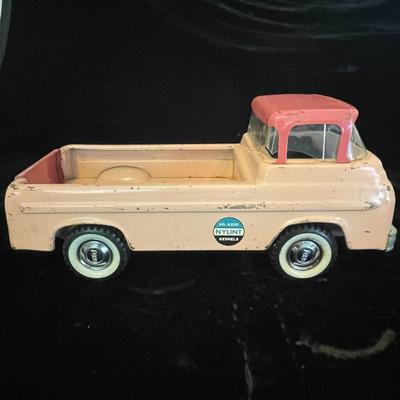 NYLINT TOY KENNEL TRUCK WITH DOGS