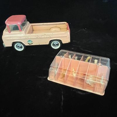 NYLINT TOY KENNEL TRUCK WITH DOGS