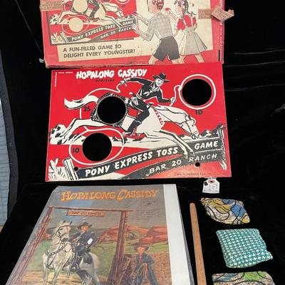 VINTAGE HOPALONG CASSIDY PONY EXPRESS TOSS GAME AND PUNCH OUT AND FOLD BAR 20 RANCH