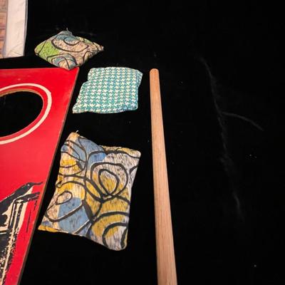 VINTAGE HOPALONG CASSIDY PONY EXPRESS TOSS GAME AND PUNCH OUT AND FOLD BAR 20 RANCH